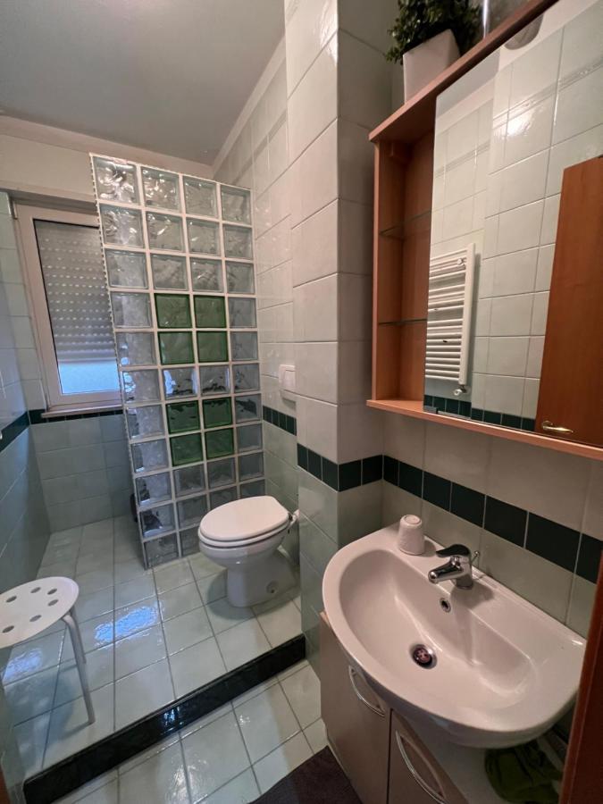 Appartamento Modugno Centro Luaran gambar